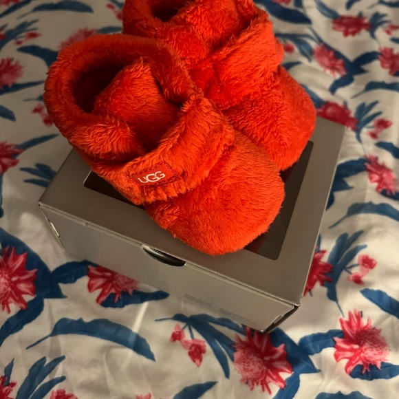 UGG Vibrant Orange Infant Booties - Picture 1 of 5